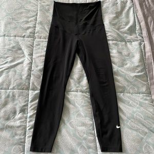 Nike black maternity leggings